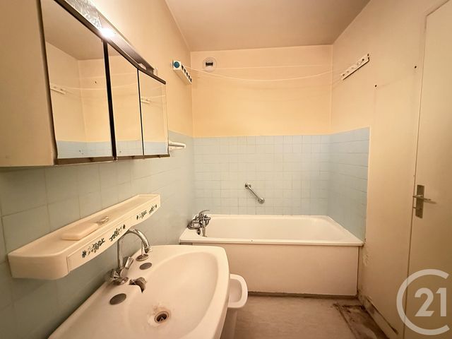 Appartement F2 à vendre - 2 pièces - 53,30 m2 - Yerres - 91 - ILE-DE-FRANCE