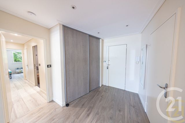 Afficher la photo en grand Appartement F4 à vendre - 4 pièces - 83,25 m2 - Yerres - 91 - ILE-DE-FRANCE