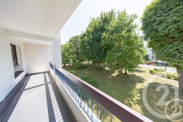 Afficher la photo en grand Appartement F4 à vendre - 4 pièces - 83,25 m2 - Yerres - 91 - ILE-DE-FRANCE