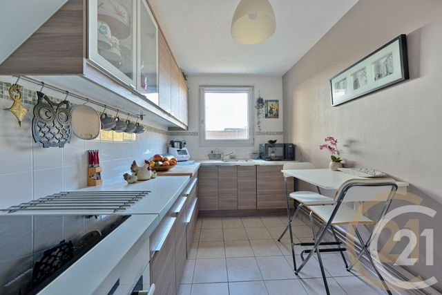 Afficher la photo en grand Appartement F3 à vendre - 3 pièces - 69,30 m2 - Yerres - 91 - ILE-DE-FRANCE