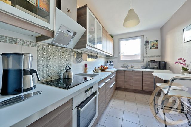 Afficher la photo en grand Appartement F3 à vendre - 3 pièces - 69,30 m2 - Yerres - 91 - ILE-DE-FRANCE