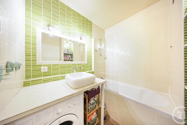 Appartement F4 à vendre - 4 pièces - 79,40 m2 - Villecresnes - 94 - ILE-DE-FRANCE