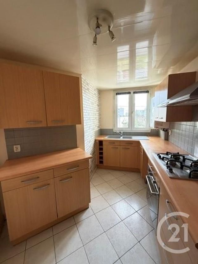 Appartement F4 &agrave; louer - 4 pi&egrave;ces - 75,08 m2 - Vigneux Sur Seine - 91 - ILE-DE-FRANCE
