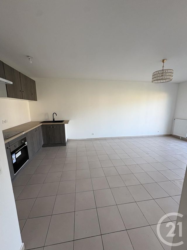 Appartement F3 &agrave; louer - 3 pi&egrave;ces - 62 m2 - St Pierre Du Perray - 91 - ILE-DE-FRANCE