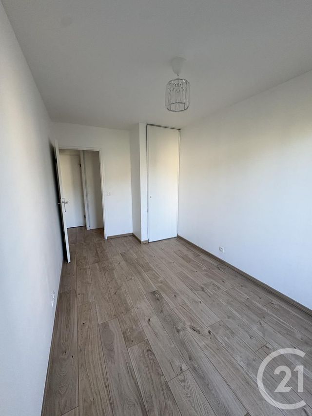 Appartement F3 &agrave; louer - 3 pi&egrave;ces - 62 m2 - St Pierre Du Perray - 91 - ILE-DE-FRANCE