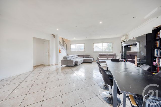 Maison &agrave; louer - 6 pi&egrave;ces - 110 m2 - Vigneux Sur Seine - 91 - ILE-DE-FRANCE