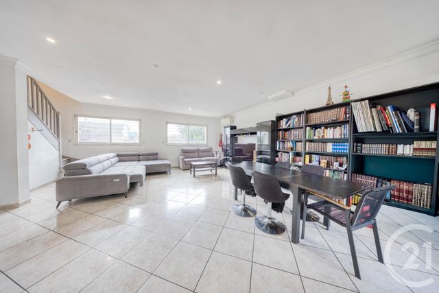 Maison &agrave; louer - 6 pi&egrave;ces - 110 m2 - Vigneux Sur Seine - 91 - ILE-DE-FRANCE