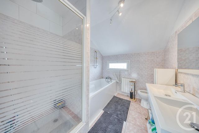 Maison &agrave; louer - 6 pi&egrave;ces - 110 m2 - Vigneux Sur Seine - 91 - ILE-DE-FRANCE